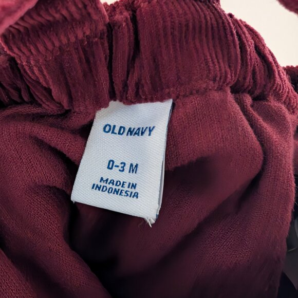 2/$15 💙 Old Navy Corduroy Bubble Romper | Burgundy | 0–3M - Picture 6 of 6